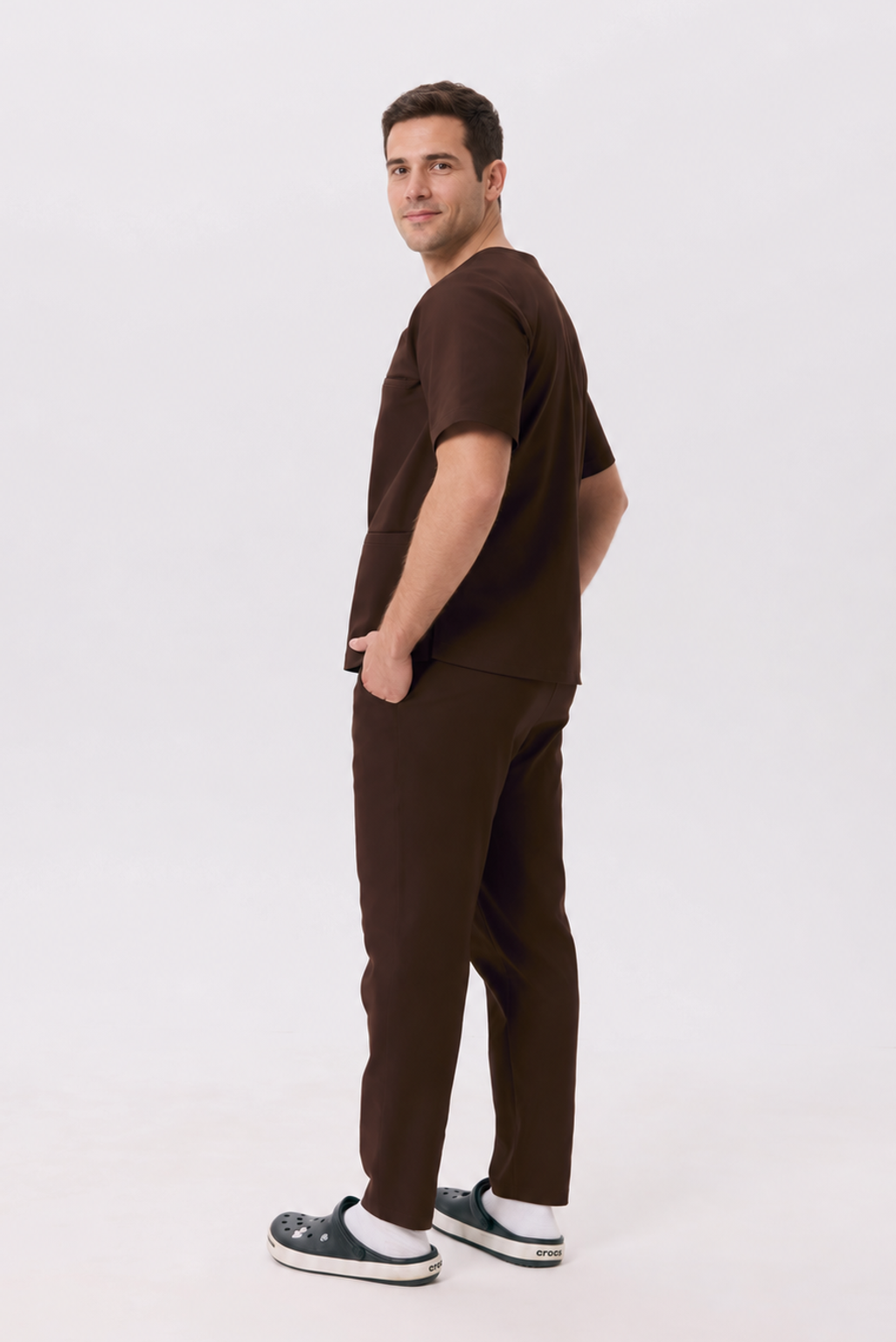 Men's cotton scrub top Max, colour dark chocolate, three-quarter view