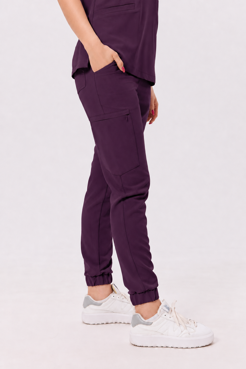 Women's jogger scrub pants Luna, colour aubergine, side